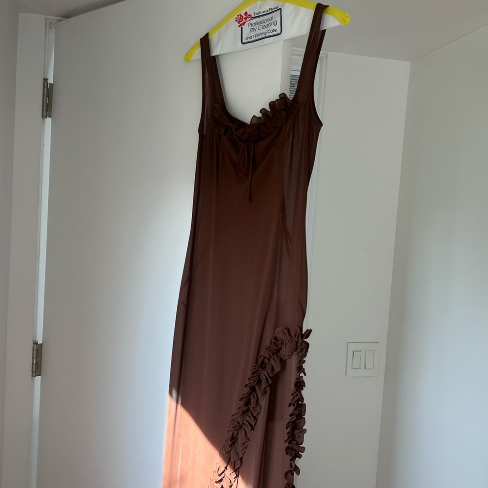 Helsa Ruffle Dress in Chocolate - Picture 3 of 7
